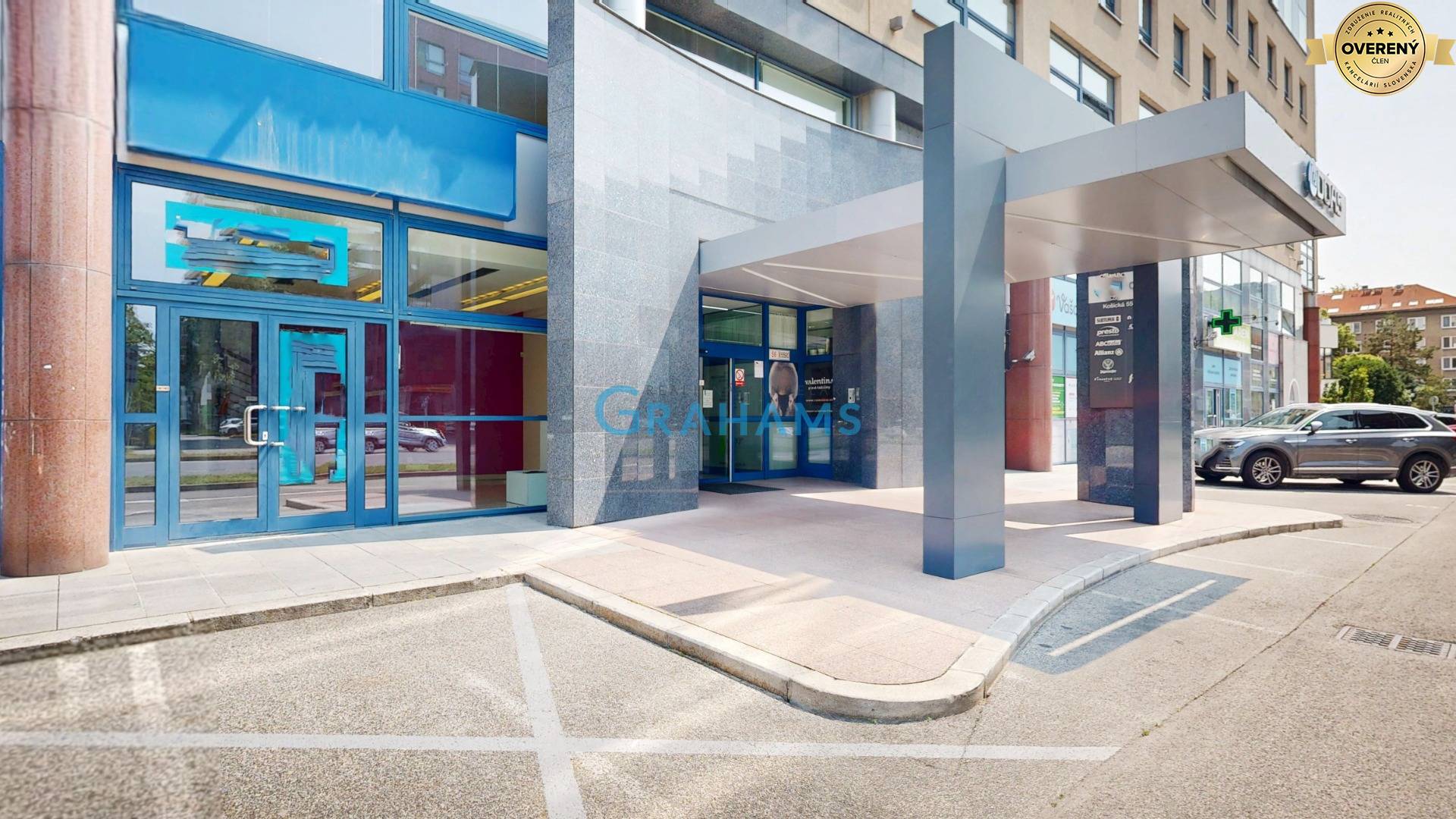 Vchod z ulice Košická