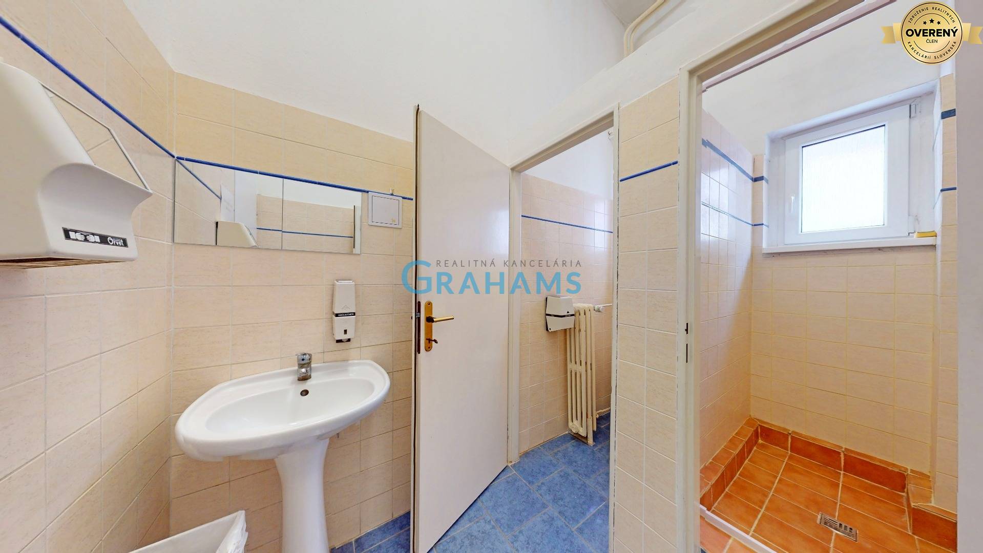 2. poschodie_ Toaleta so sprchovým kútom