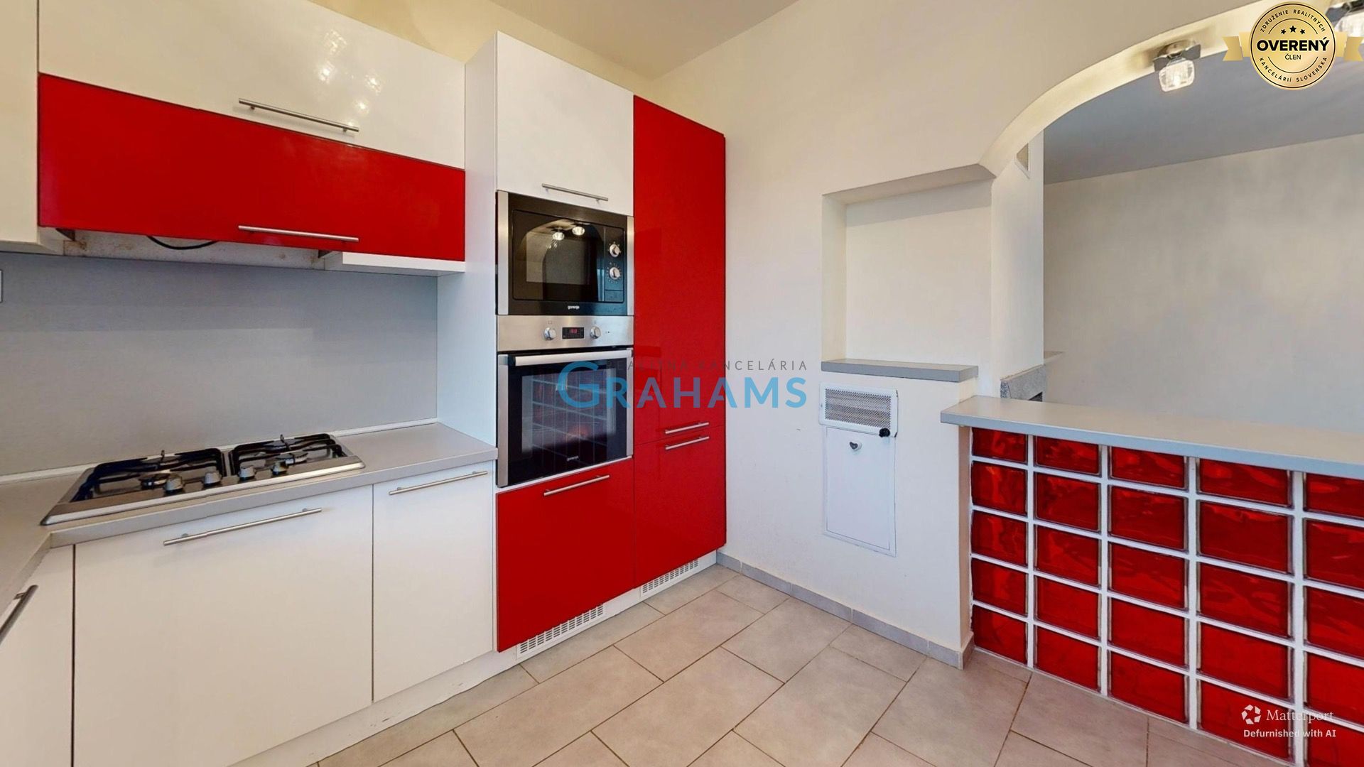 GRAHAMS-predaj-4-izb-zariadeneho-RD-Okruzna-Rovinka-Kitchen-Defurnished.jpg