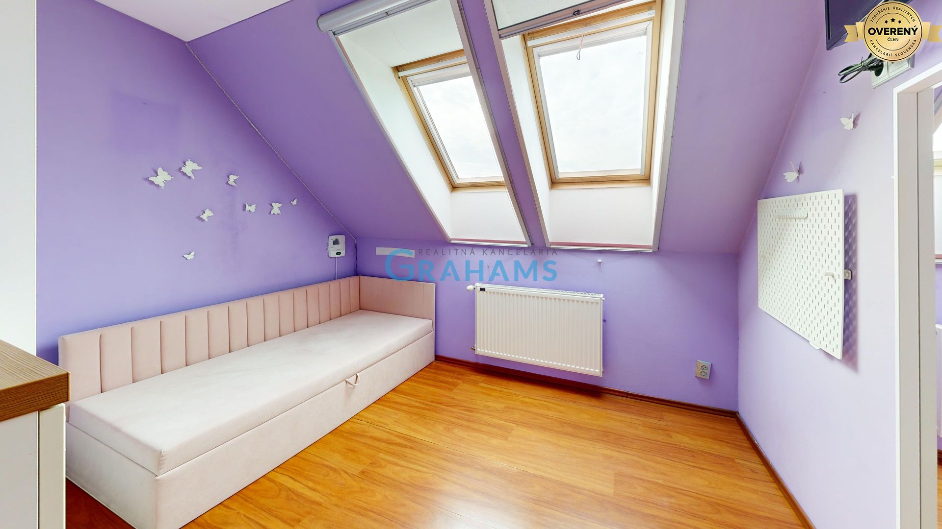GRAHAMS-predaj-4-izb-zariadeneho-RD-Okruzna-Rovinka-Bedroom.jpg