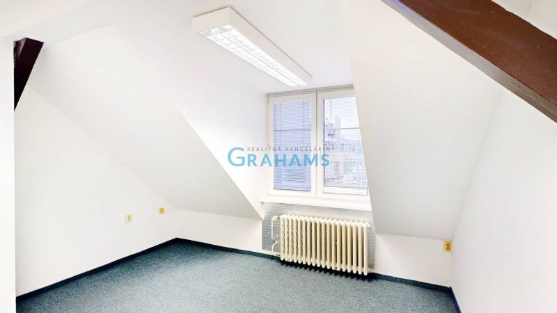 Podkrovná kancelária 