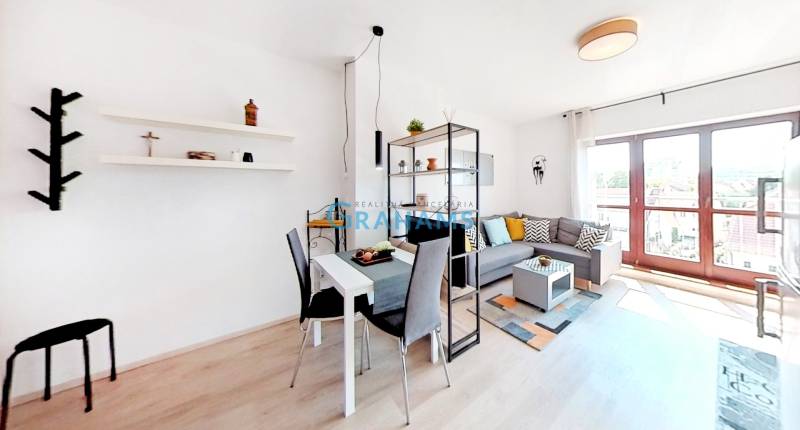 Jedáleňská časť 