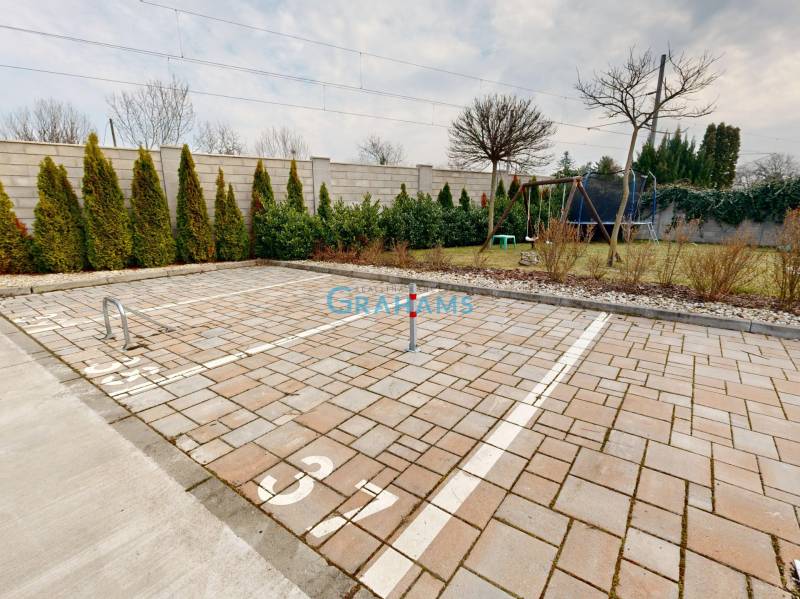 Parkovacie miesto č. 37