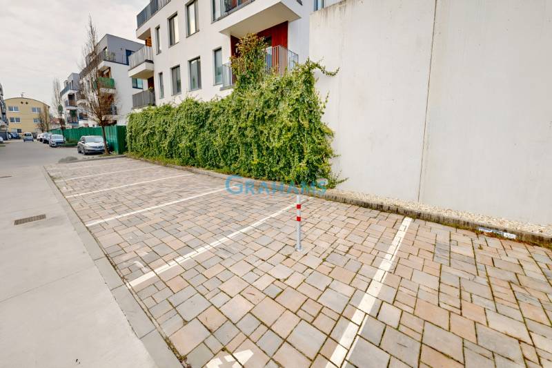 Parkovacie miesto č.44