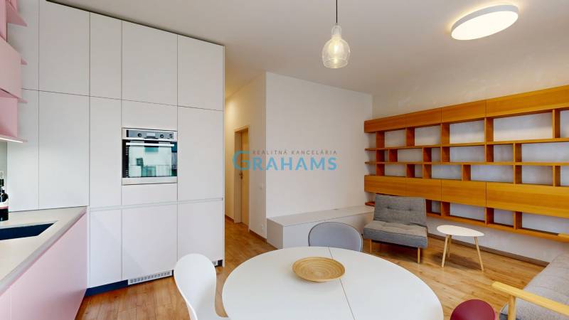 Obývačka s kuchyňou