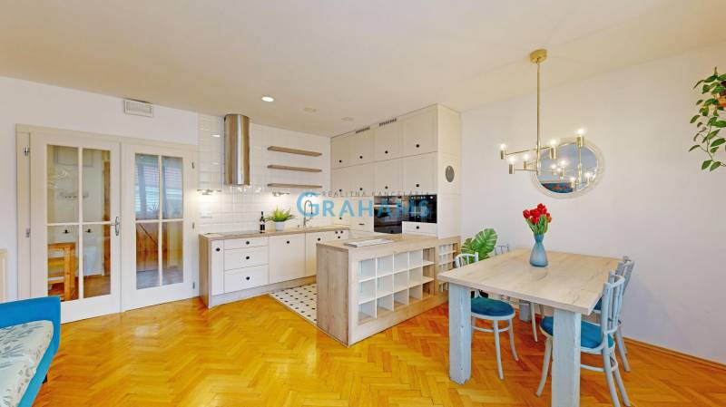 Obývacia izba s kuchyňou