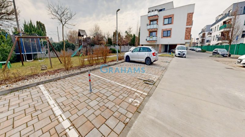 Parkovacie miesto č. 37